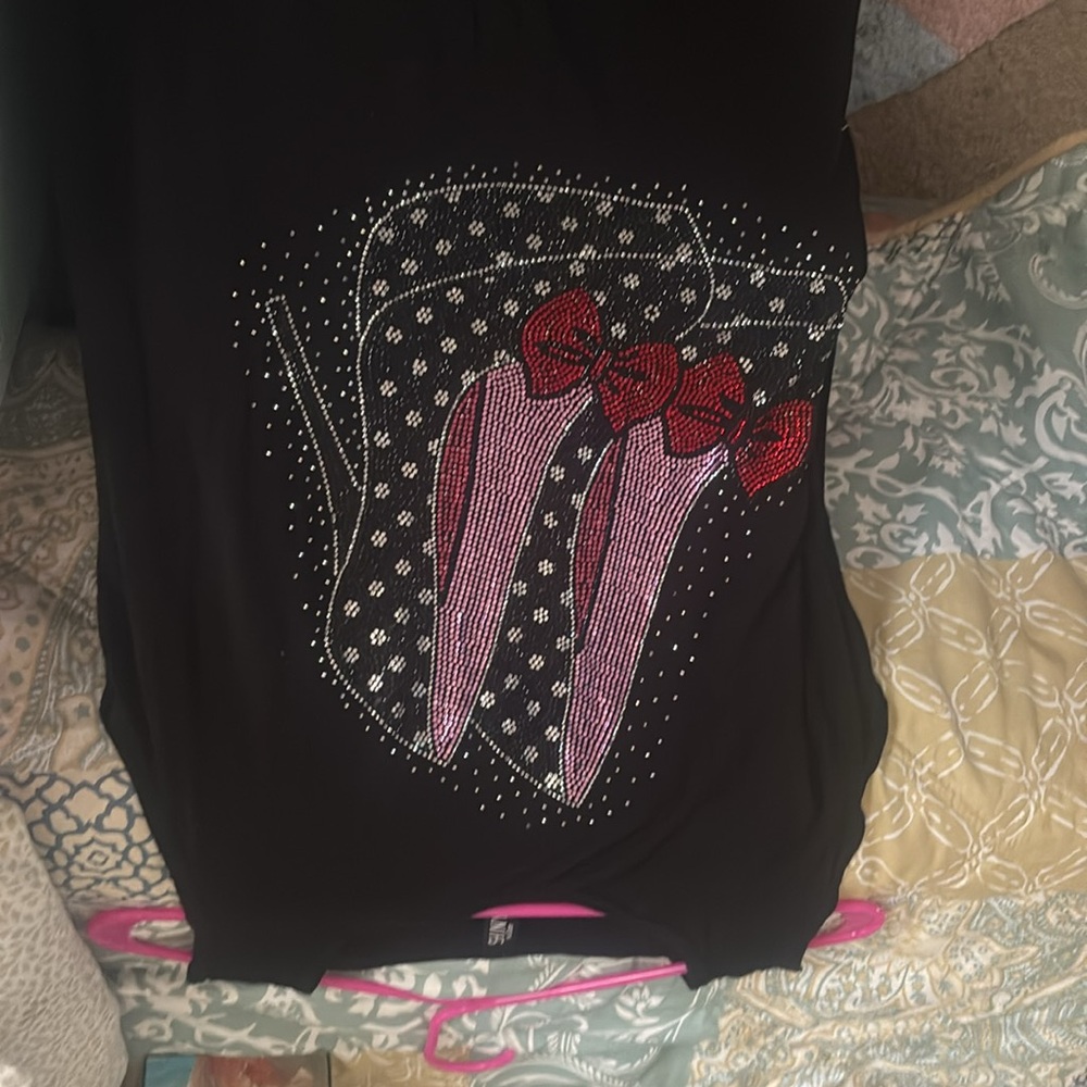 Super cute light weight tunic top with Red and Pink heels sparkles design - Picture 2 of 2